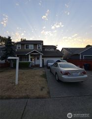 2225 E Meadow Boulevard, Mount Vernon, WA 98273