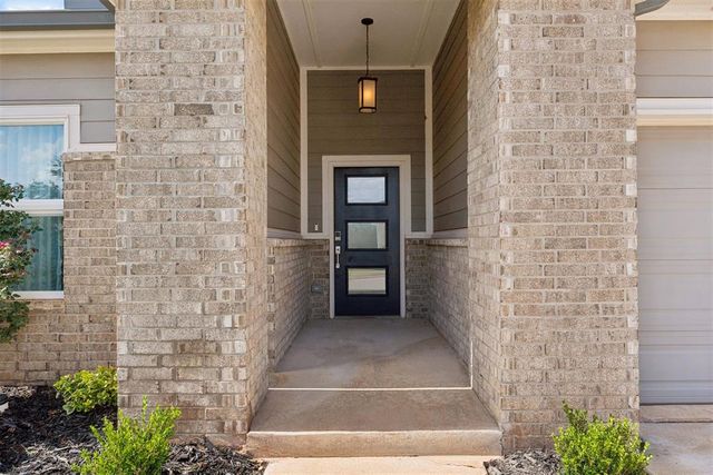 613 NW 182nd Street, Edmond, OK 73012