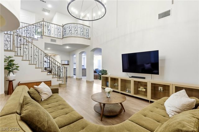 9404 Forest Edge Avenue, Las Vegas, NV 89149