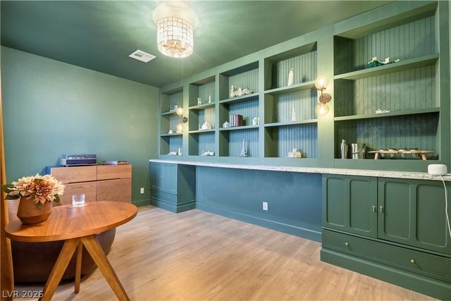 9404 Forest Edge Avenue, Las Vegas, NV 89149