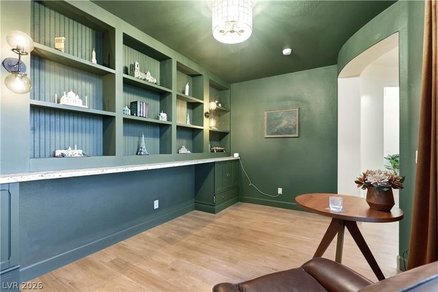 9404 Forest Edge Avenue, Las Vegas, NV 89149