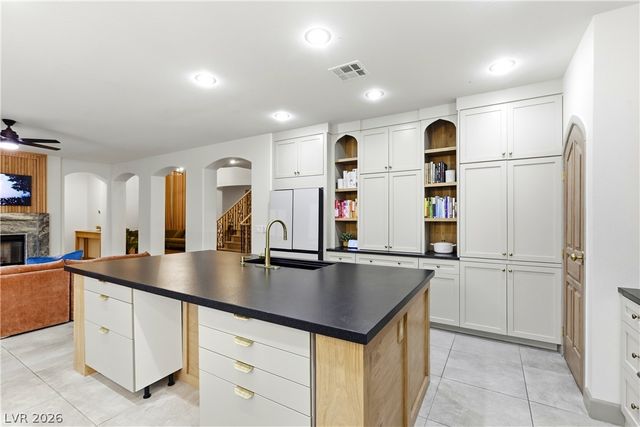 9404 Forest Edge Avenue, Las Vegas, NV 89149