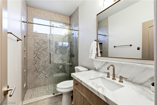 9404 Forest Edge Avenue, Las Vegas, NV 89149