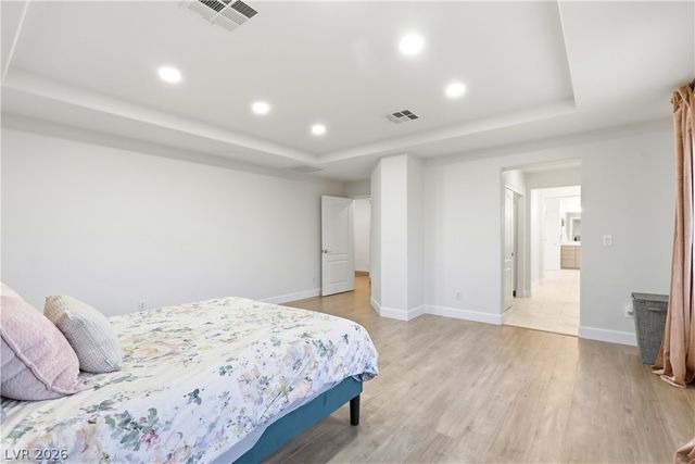 9404 Forest Edge Avenue, Las Vegas, NV 89149