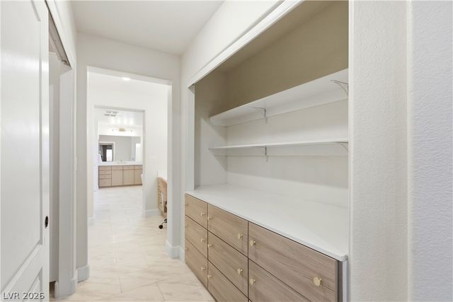 9404 Forest Edge Avenue, Las Vegas, NV 89149