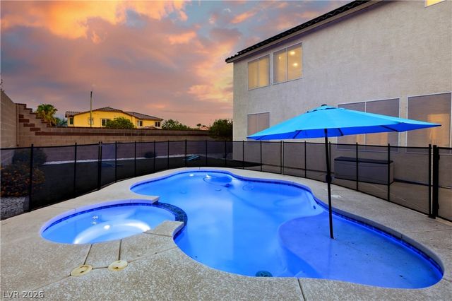 9404 Forest Edge Avenue, Las Vegas, NV 89149