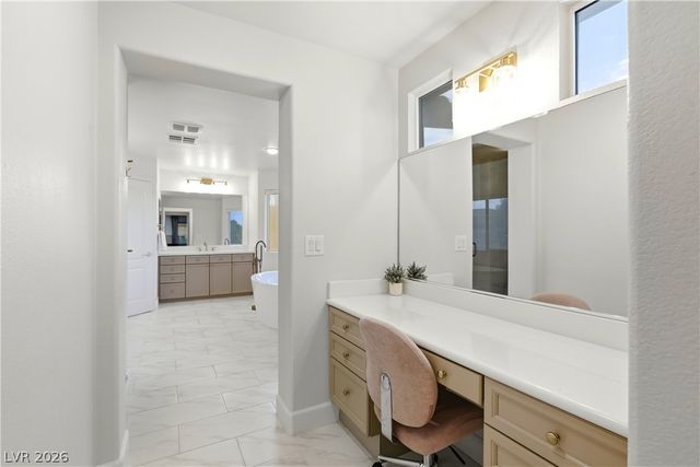 9404 Forest Edge Avenue, Las Vegas, NV 89149