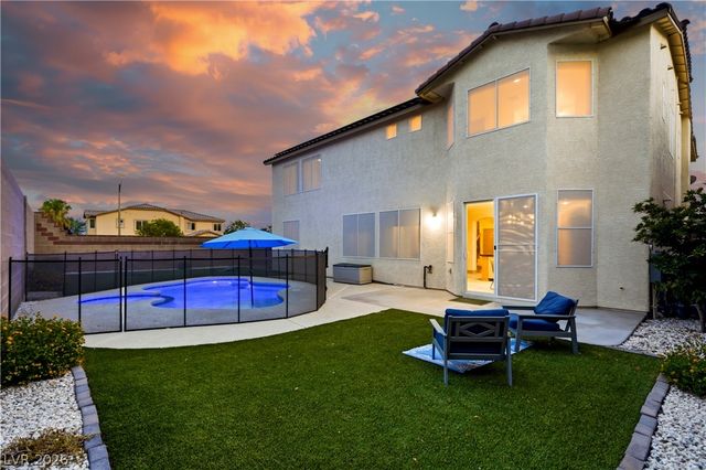 9404 Forest Edge Avenue, Las Vegas, NV 89149