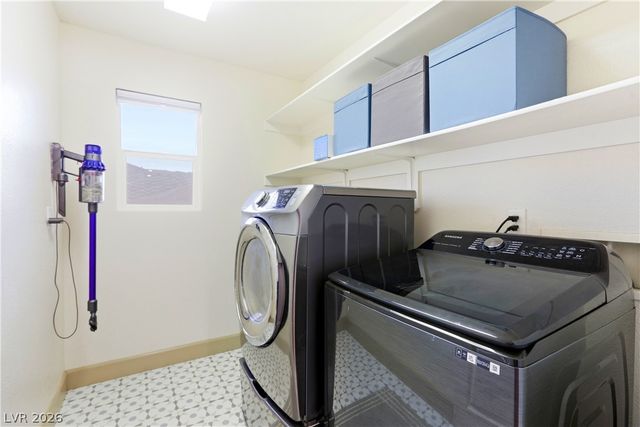 9404 Forest Edge Avenue, Las Vegas, NV 89149