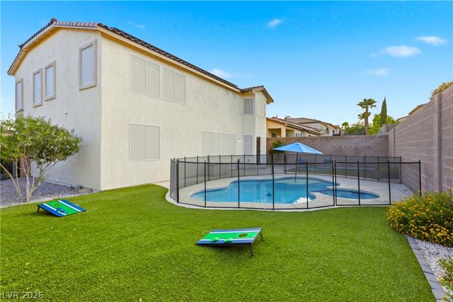 9404 Forest Edge Avenue, Las Vegas, NV 89149