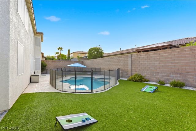 9404 Forest Edge Avenue, Las Vegas, NV 89149