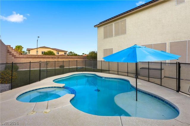 9404 Forest Edge Avenue, Las Vegas, NV 89149