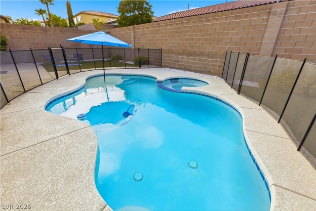 9404 Forest Edge Avenue, Las Vegas, NV 89149