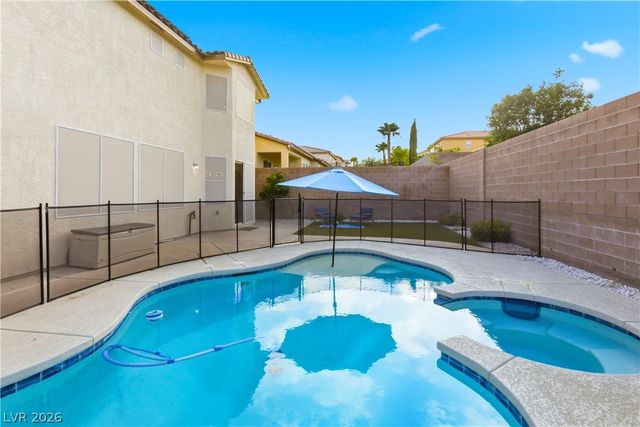 9404 Forest Edge Avenue, Las Vegas, NV 89149