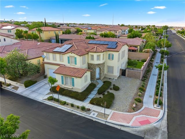 9404 Forest Edge Avenue, Las Vegas, NV 89149