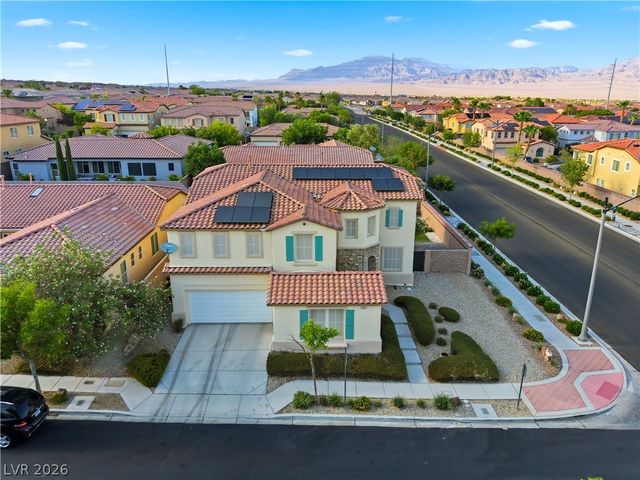 9404 Forest Edge Avenue, Las Vegas, NV 89149