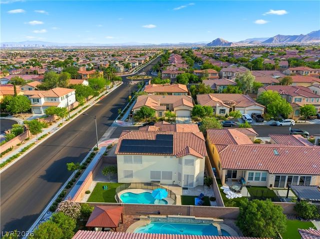 9404 Forest Edge Avenue, Las Vegas, NV 89149