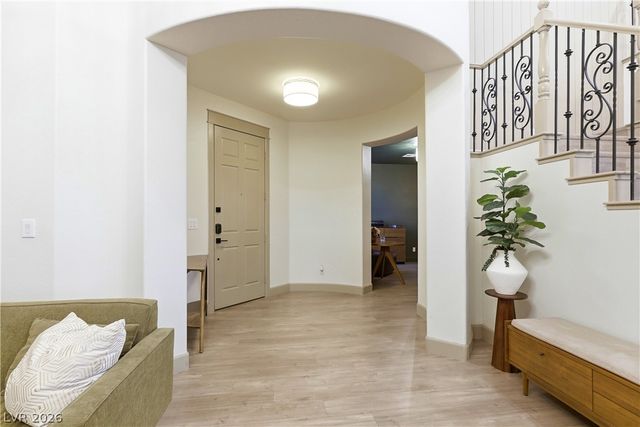 9404 Forest Edge Avenue, Las Vegas, NV 89149