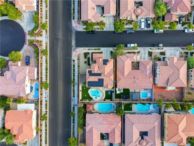 9404 Forest Edge Avenue, Las Vegas, NV 89149