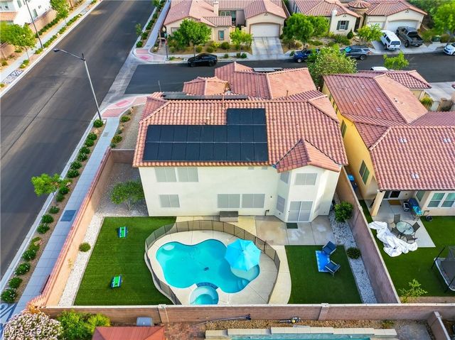 9404 Forest Edge Avenue, Las Vegas, NV 89149