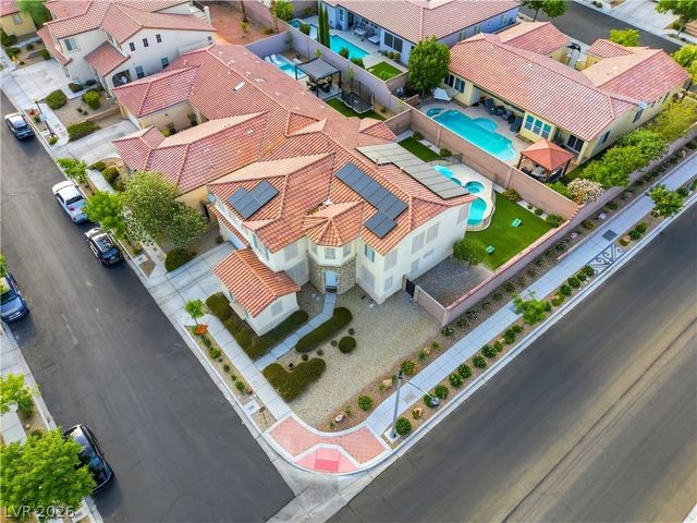 9404 Forest Edge Avenue, Las Vegas, NV 89149