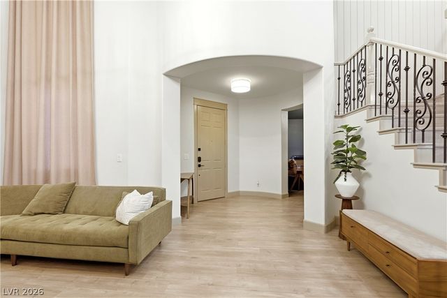 9404 Forest Edge Avenue, Las Vegas, NV 89149