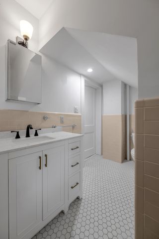 703 Bullock Place, Lexington, KY 40508