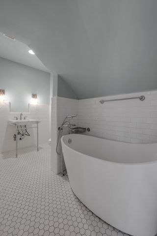 703 Bullock Place, Lexington, KY 40508