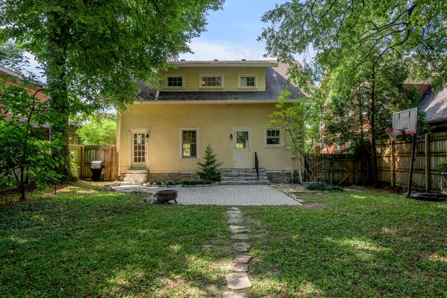 703 Bullock Place, Lexington, KY 40508