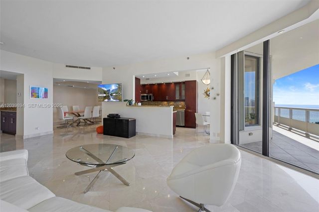 20191 E Country Club Dr TS8, Aventura, FL 33180