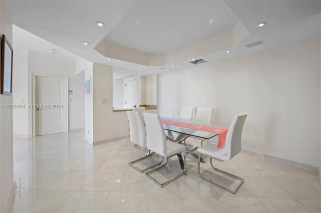 20191 E Country Club Dr TS8, Aventura, FL 33180