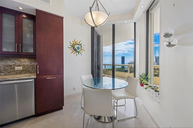 20191 E Country Club Dr TS8, Aventura, FL 33180
