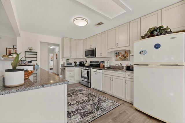 4640 Aqua Marine Drive NE, Rio Rancho, NM 87124