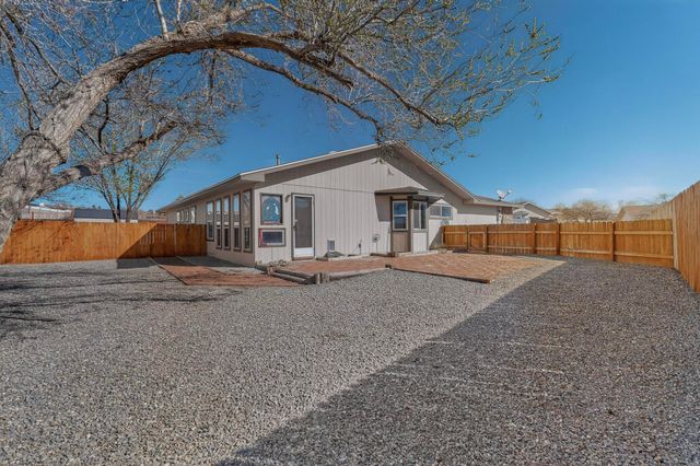 4640 Aqua Marine Drive NE, Rio Rancho, NM 87124