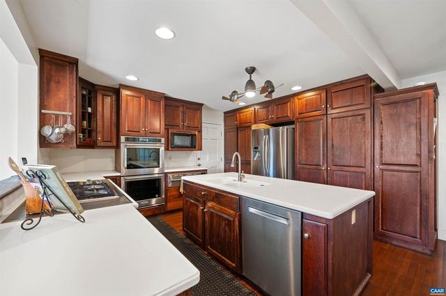 2280 GARTH RD, Charlottesville, VA 22901