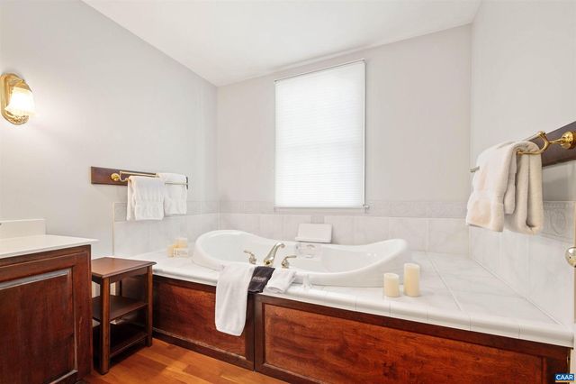 2280 GARTH RD, Charlottesville, VA 22901