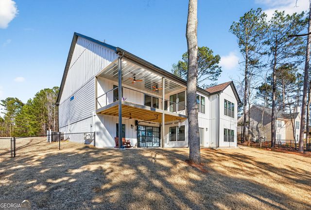 211 Lake Chase Dr N, Griffin, GA 30224