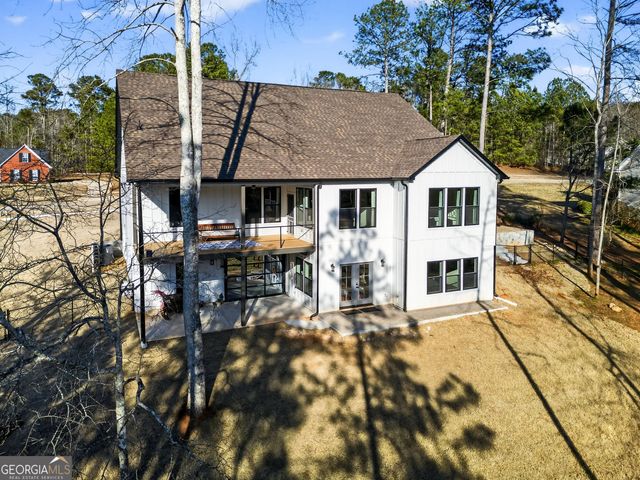 211 Lake Chase Dr N, Griffin, GA 30224