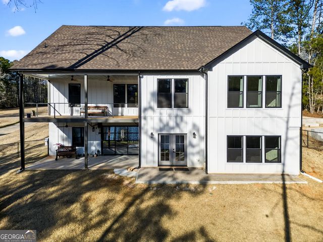 211 Lake Chase Dr N, Griffin, GA 30224