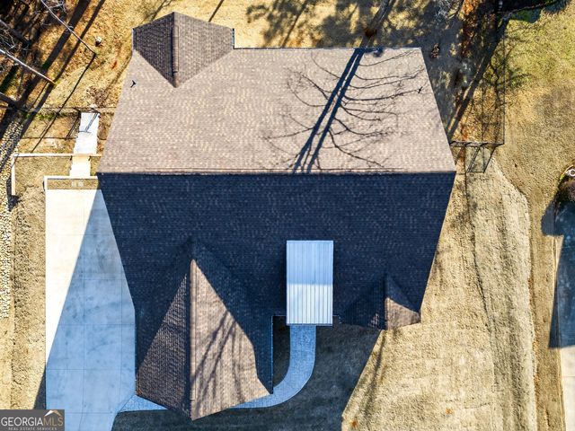 211 Lake Chase Dr N, Griffin, GA 30224