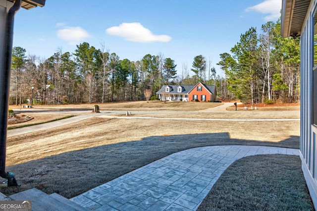 211 Lake Chase Dr N, Griffin, GA 30224