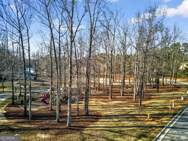 211 Lake Chase Dr N, Griffin, GA 30224