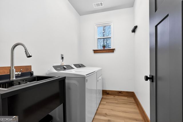 211 Lake Chase Dr N, Griffin, GA 30224