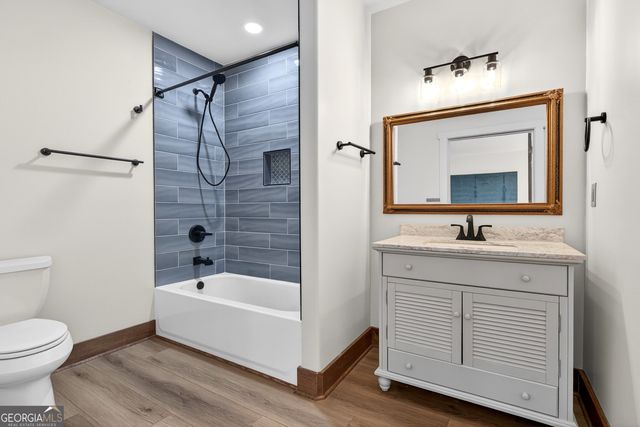 211 Lake Chase Dr N, Griffin, GA 30224