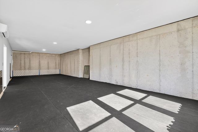 211 Lake Chase Dr N, Griffin, GA 30224