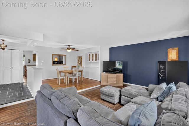 12867 Via Catherina Drive, Grand Blanc, MI 48439