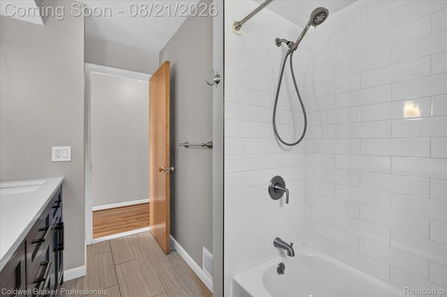 12867 Via Catherina Drive, Grand Blanc, MI 48439