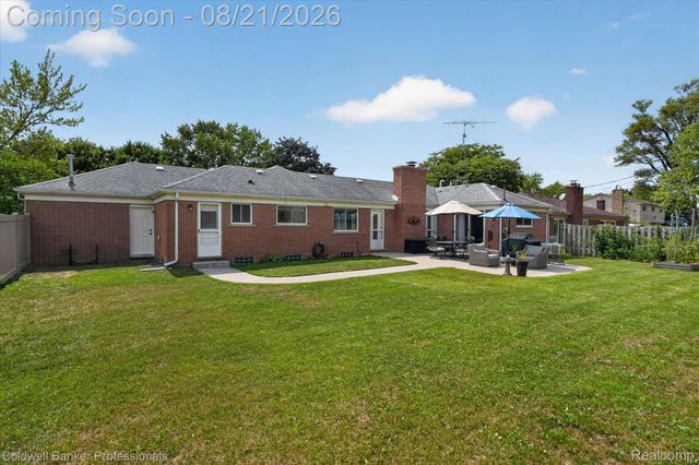 12867 Via Catherina Drive, Grand Blanc, MI 48439