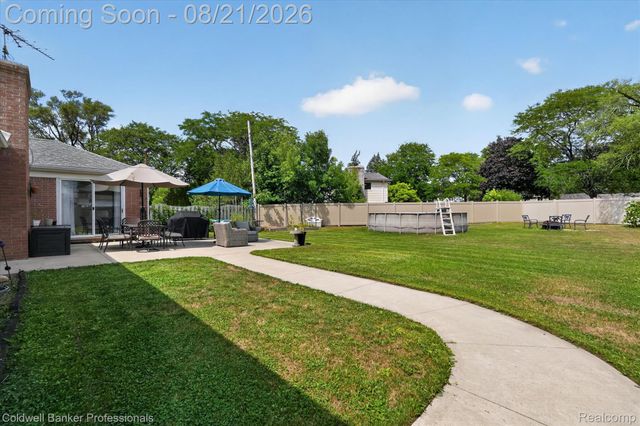 12867 Via Catherina Drive, Grand Blanc, MI 48439