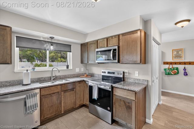 12867 Via Catherina Drive, Grand Blanc, MI 48439